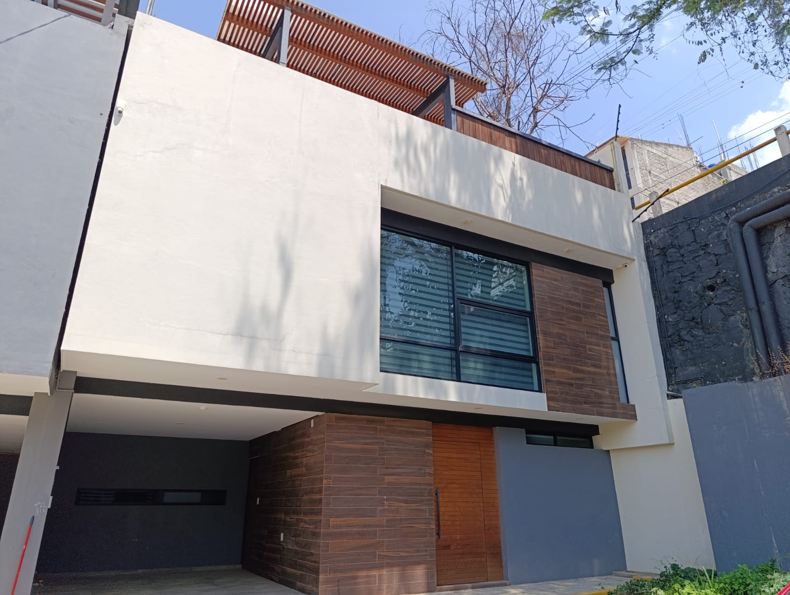 Casa con Roof Garden en Loma Linda · 4 Recámaras · Acabados de Lujo
