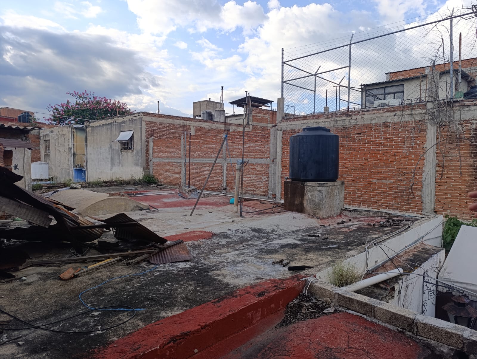 🏛️ Casa con local comercial a 7 cuadras del Zócalo de Oaxaca: vive o invierte en el Centro Histórico